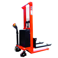 Self-propelled electric stacker